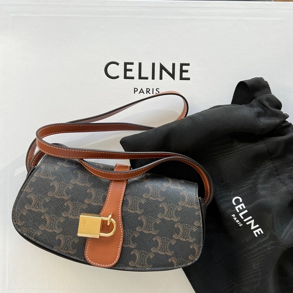 100 % Brand new got from Japan. Never used, still got receipt, box and dust bag - Picture 2 of 2